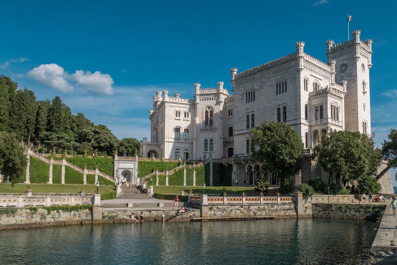 castle, italy, trieste, architecture, tourism, nature, to travel, landmark, europe, wall, building, mediterranean, miramare, sea, heaven, tourist attraction, facade, mole, mooring